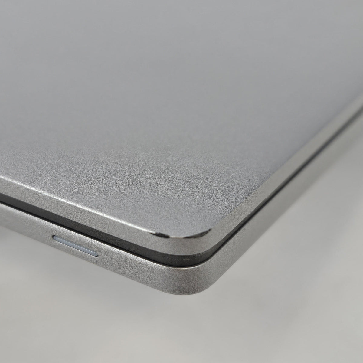 Dell Latitude 5320 13.3 Gray 3.0 GHz Intel Core i7 11th Gen. 16GB RAM 256GB Solid State Drive
