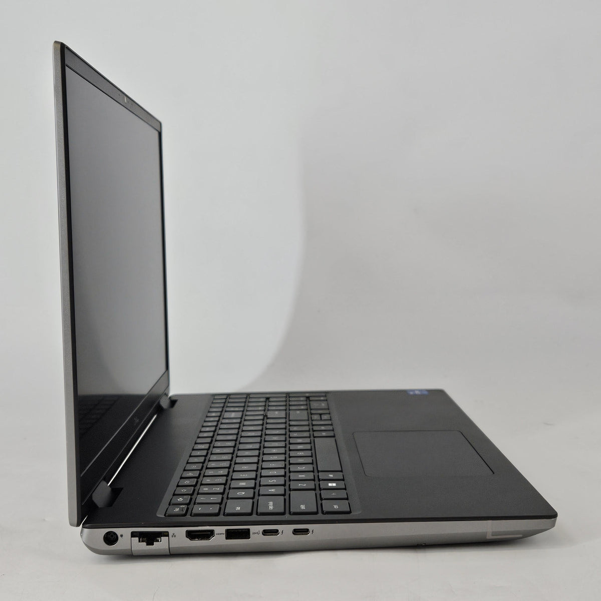 Precision 7680 16 Gray 2.1 GHz Intel Core i7 13th Gen. 32GB RAM 512GB Solid State Drive NVIDIA RTX 3500 Ada 12 GB