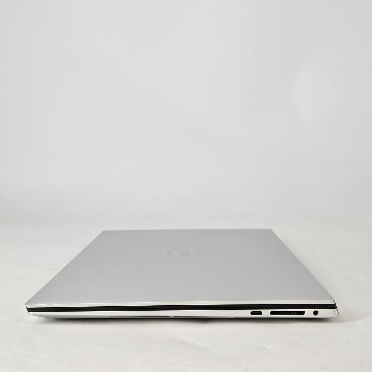 XPS 15 9530 Silver 2.4 GHz Intel Core i7 13th Gen. 64GB RAM 1TB Solid State Drive NVIDIA GeForce RTX 4050 6 GB