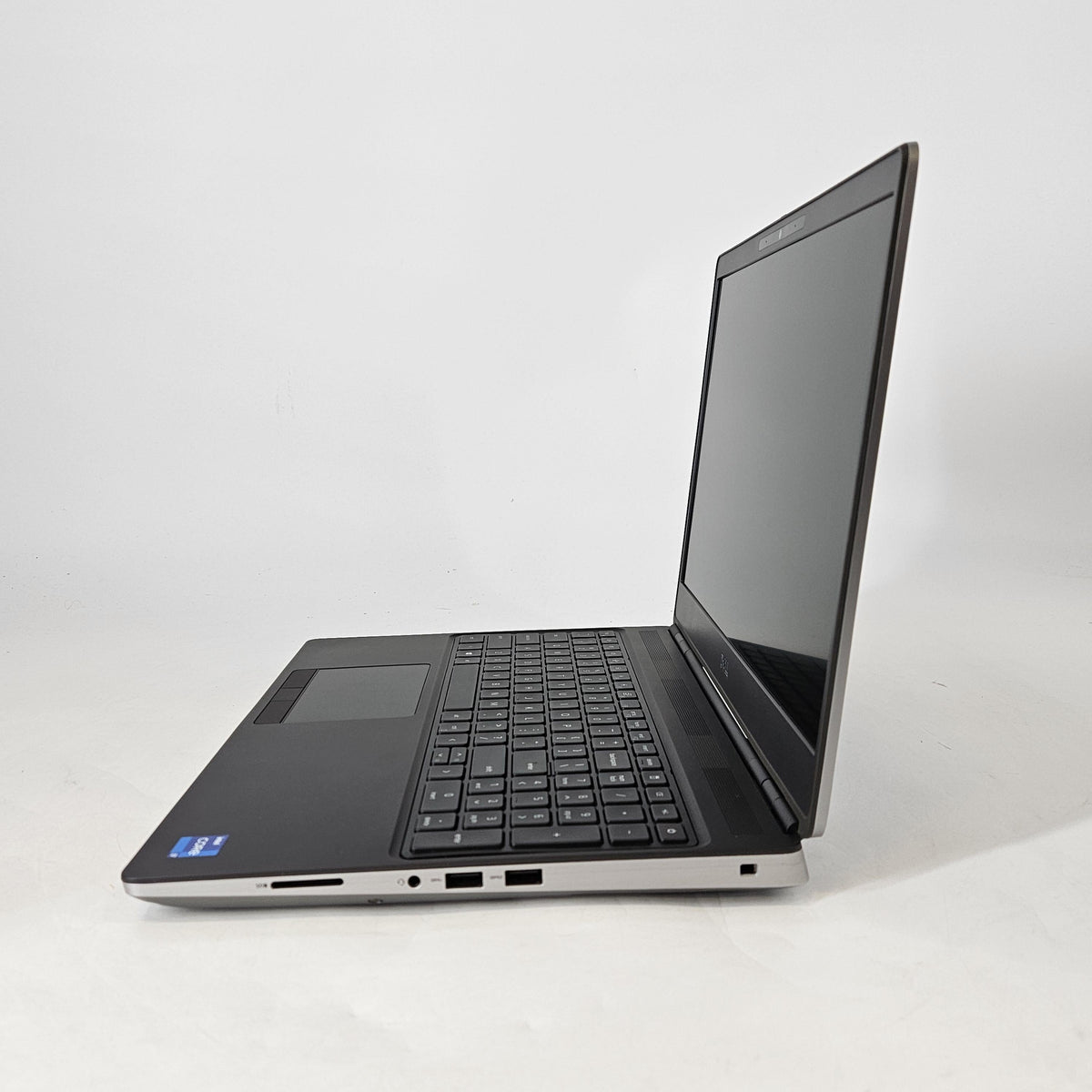 Dell Precision 7560 15.6 Gray 2.5 GHz Intel Core i7 11th Gen. 32GB RAM 512GB Solid State Drive NVIDIA RTX A2000 4 GB