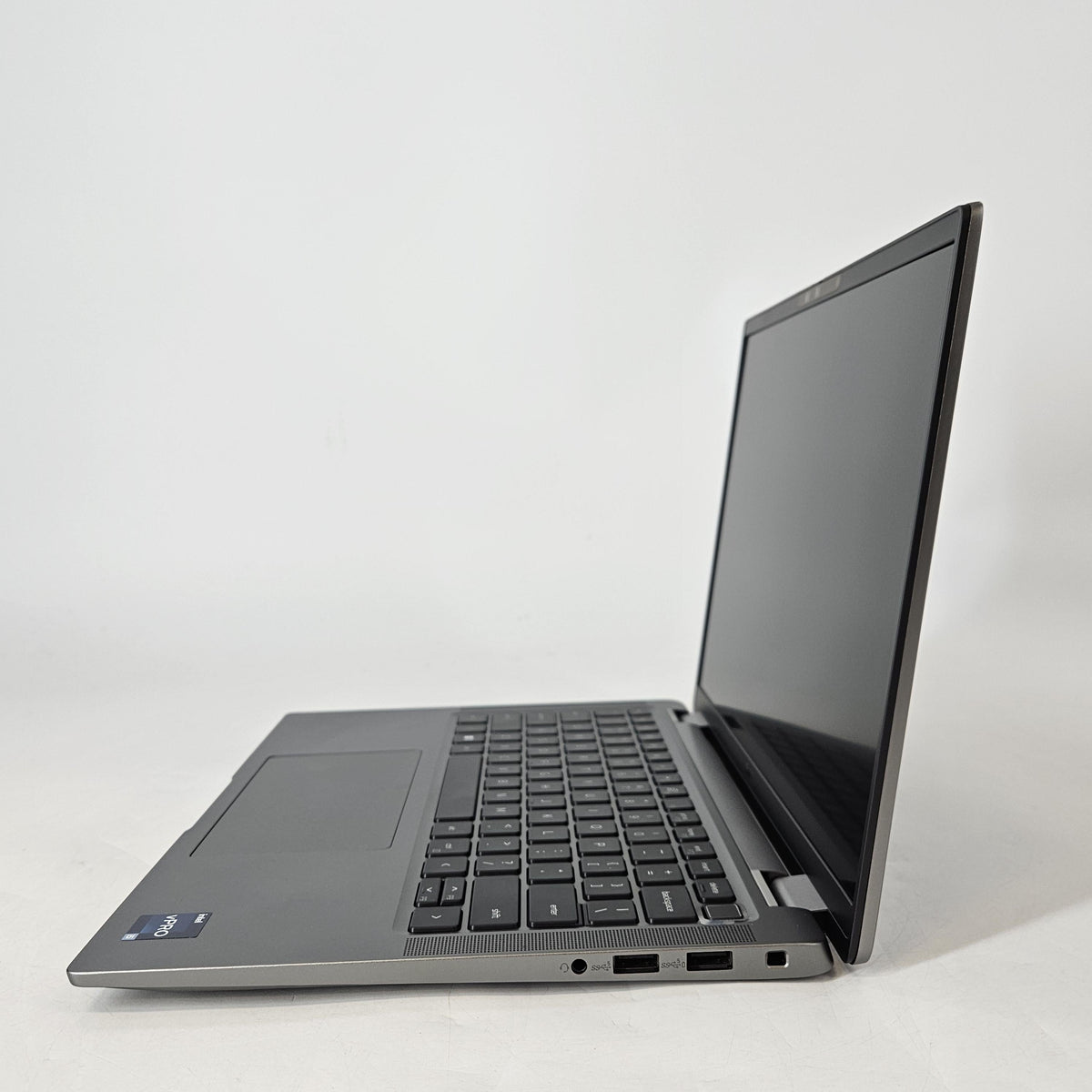 Latitude 7440 14 Gray 1.6 GHz Intel Core i5 13th Gen. 16GB RAM 256GB Solid State Drive