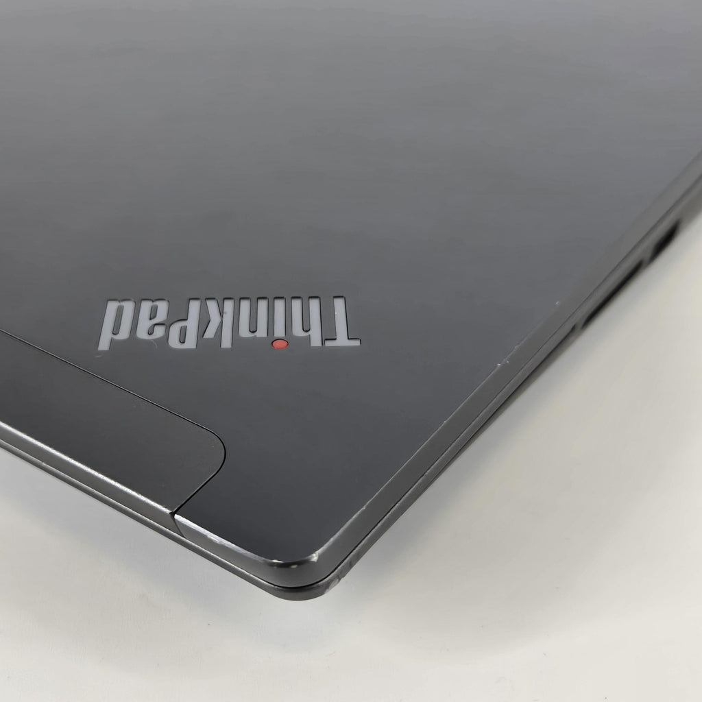 Lenovo ThinkPad P16 Gen 2 Gray 2.1 GHz Intel Core i7 14th Gen. 32GB RAM 1TB Solid State Drive NVIDIA RTX 1000 Ada 6 GB