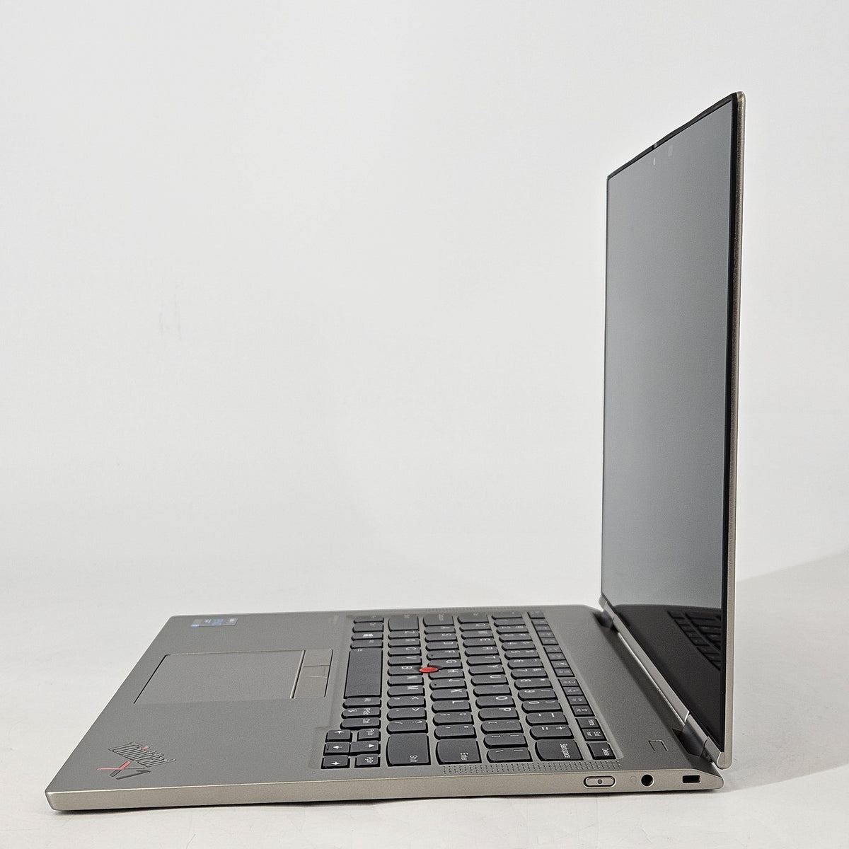 Lenovo ThinkPad X1 Titanium Yoga Gen 1 13.5 Silver 1.2 GHz Intel Core i7 11th Gen. 16GB RAM 512GB Solid State Drive