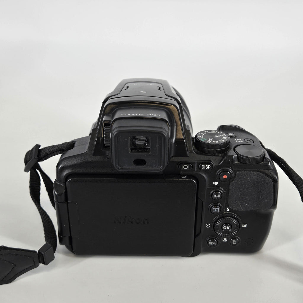 Nikon Coolpix P900 16MP Black