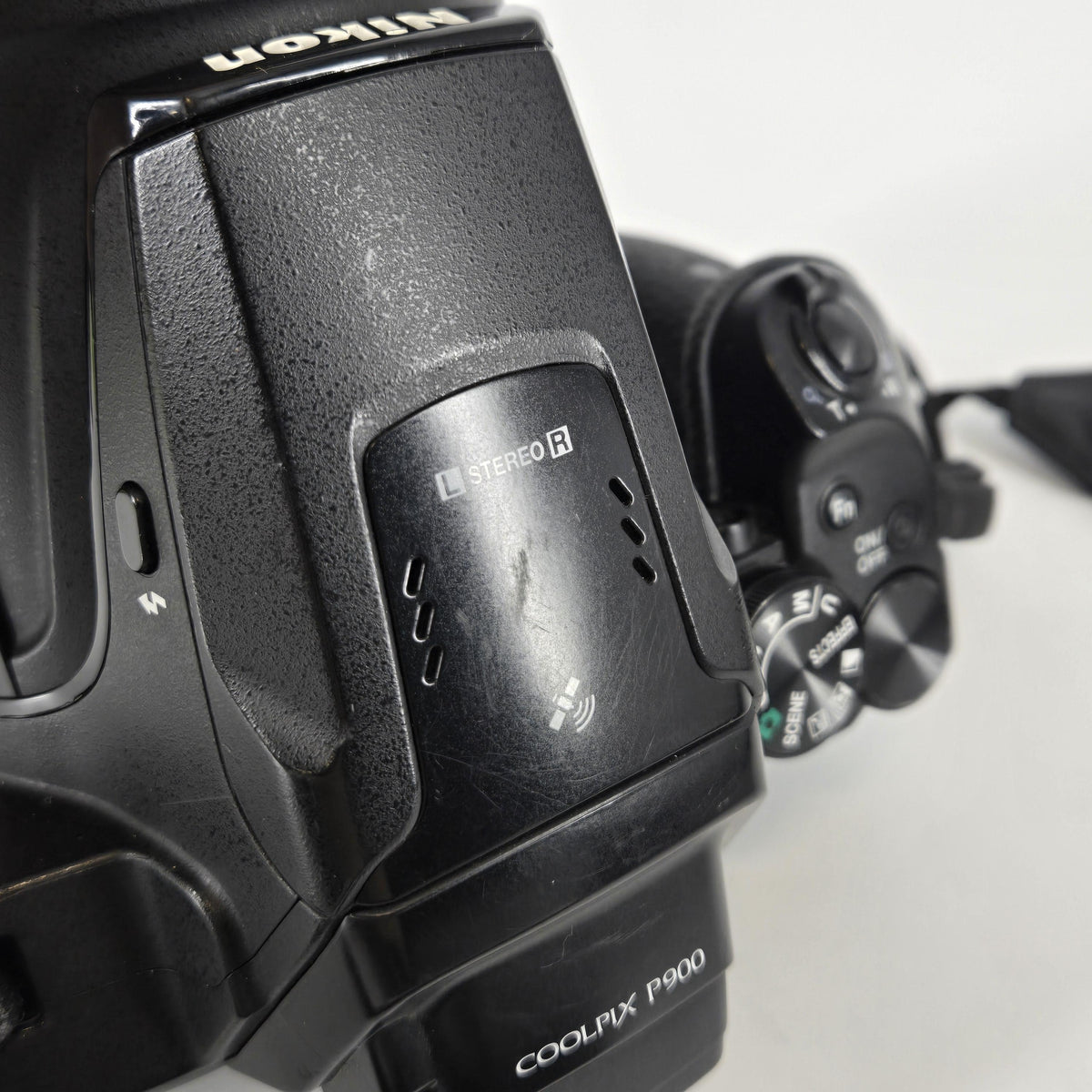 Nikon Coolpix P900 16MP Black