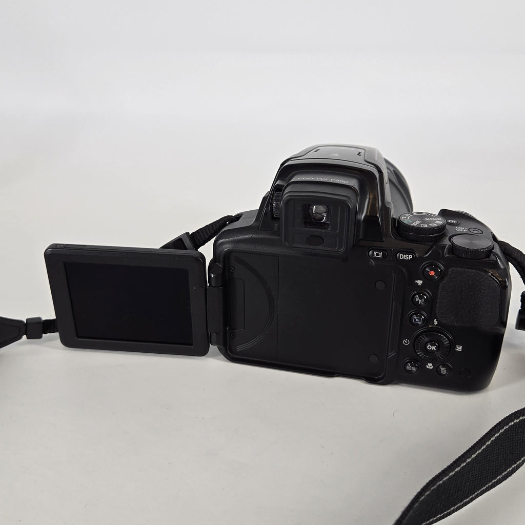 Nikon Coolpix P900 16MP Black