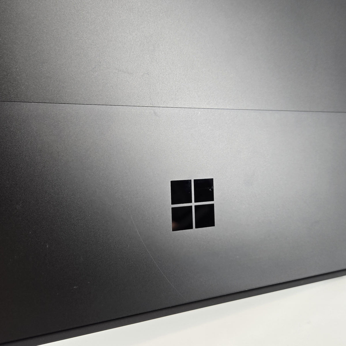Microsoft Surface Pro 11 13 Black WiFi 3.4 GHz Qualcomm Snapdragon X Plus 16GB RAM 512GB Solid State Drive