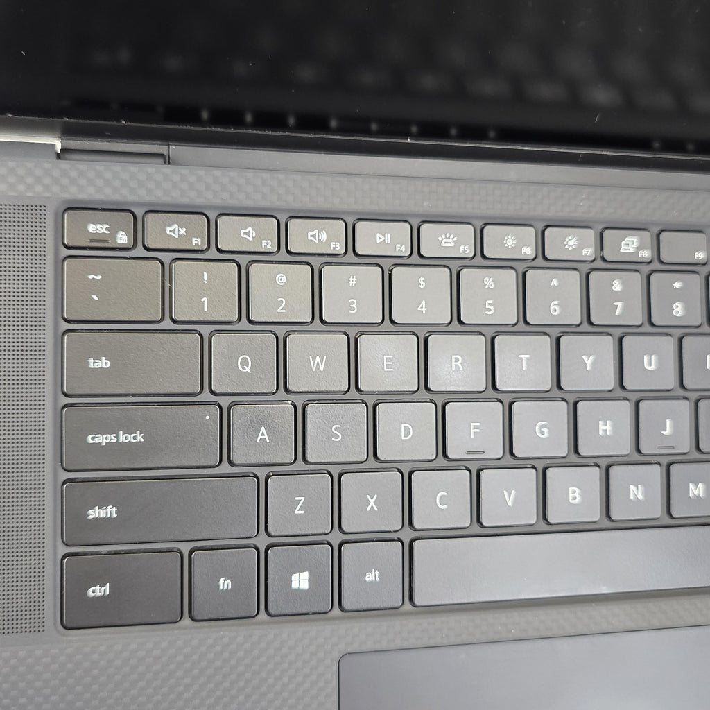 XPS 15 9510 Silver 2.3 GHz Intel Core i7 11th Gen. 16GB RAM 512GB Solid State Drive NVIDIA GeForce RTX 3050 Ti 4 GB