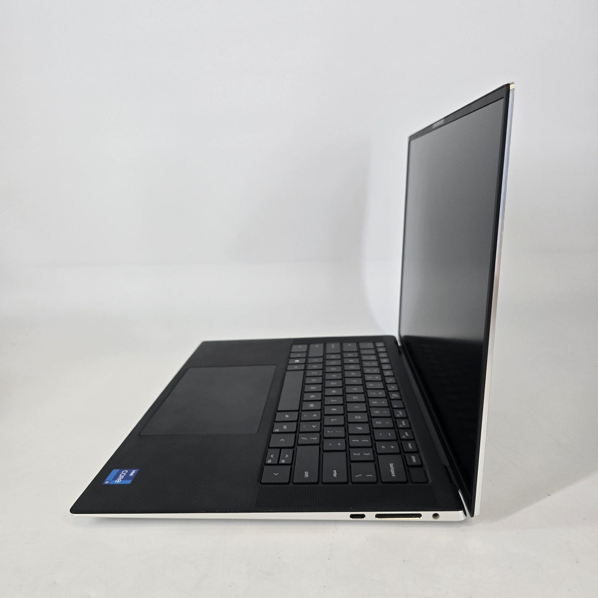 XPS 15 9510 Silver 2.3 GHz Intel Core i7 11th Gen. 16GB RAM 512GB Solid State Drive NVIDIA GeForce RTX 3050 Ti 4 GB