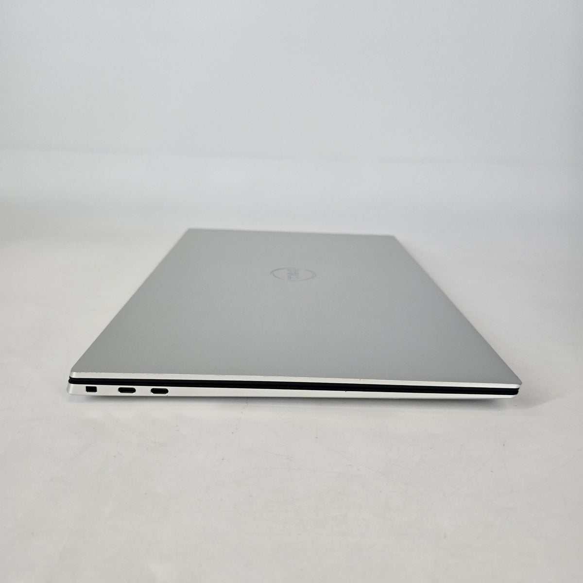 XPS 15 9510 Silver 2.3 GHz Intel Core i7 11th Gen. 16GB RAM 512GB Solid State Drive NVIDIA GeForce RTX 3050 Ti 4 GB