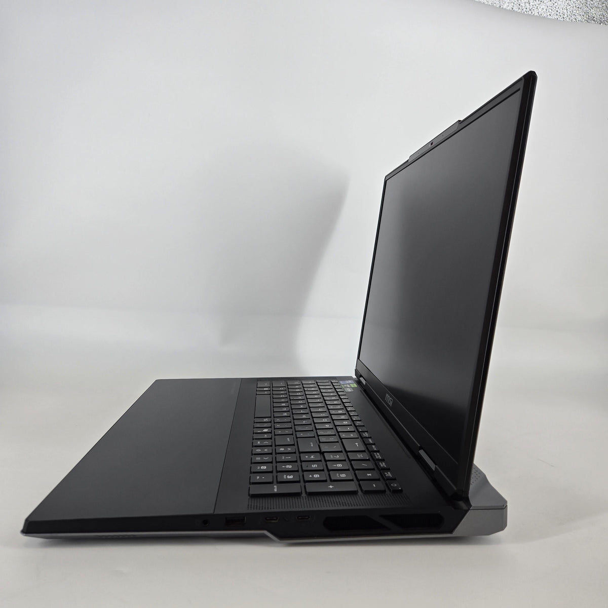 MSI Titan 18 HX AI 18 Black 2.8 GHz Intel Core Ultra 9 Series 2 64GB RAM 4TB Solid State Drive NVIDIA GeForce RTX 5090 24 GB