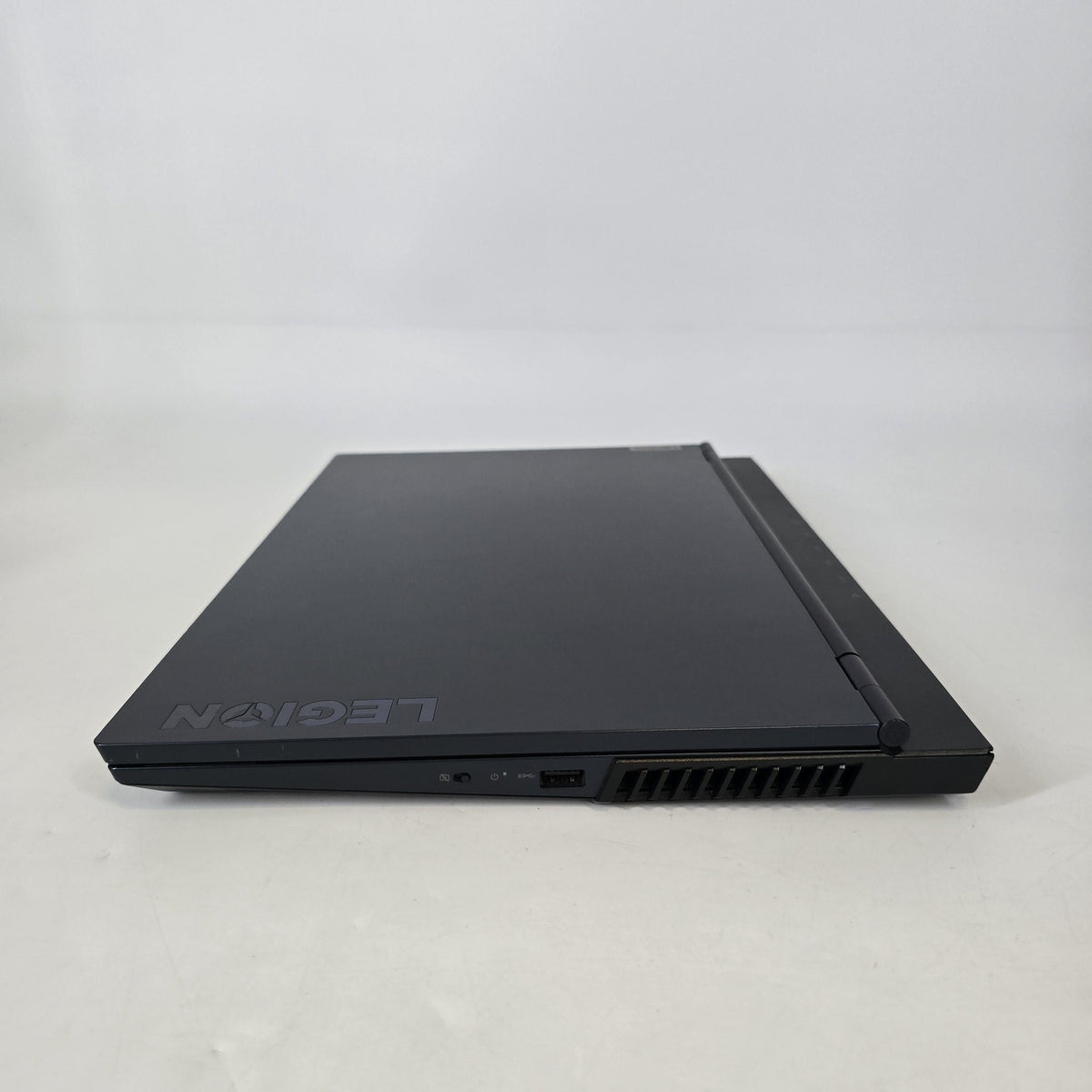 Lenovo Legion 5 15.6 Blue 3.2 GHz AMD Ryzen 7 5800H 16GB RAM 2TB Solid State Drive 512GB Solid State Drive NVIDIA GeForce RTX 3050 Ti 4 GB