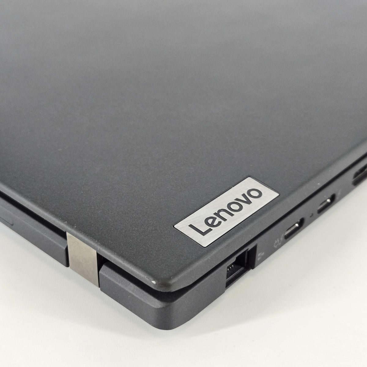 Lenovo ThinkPad T14 Gen 3 Black 2.2 GHz Intel Core i7 12th Gen. 16GB RAM 512GB Solid State Drive