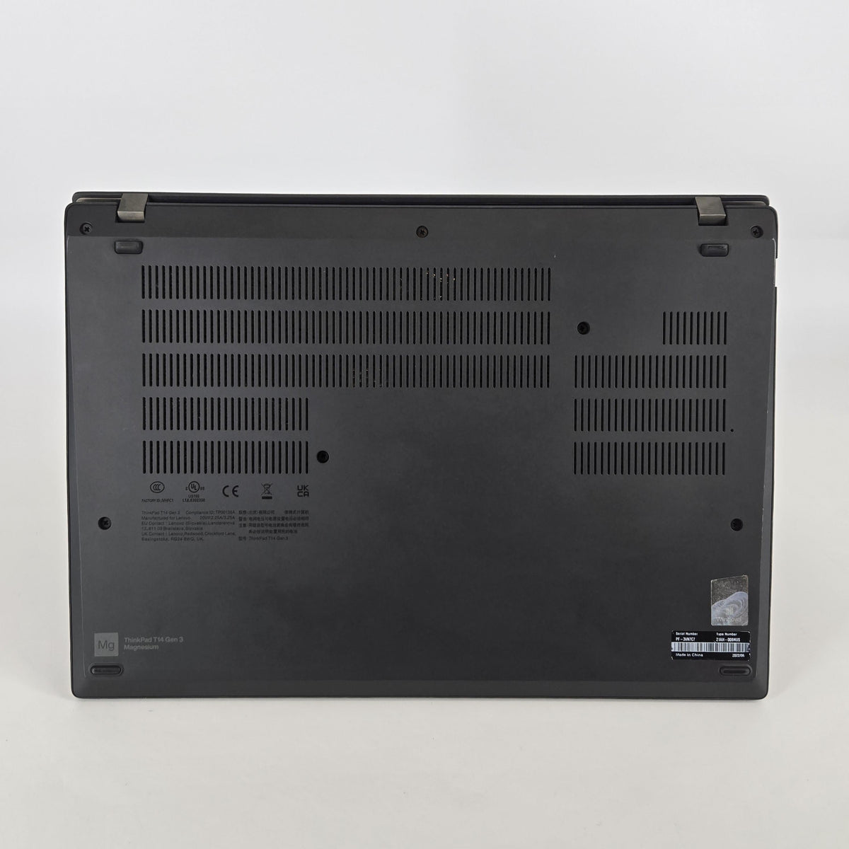 Lenovo ThinkPad T14 Gen 3 Black 2.2 GHz Intel Core i7 12th Gen. 16GB RAM 512GB Solid State Drive