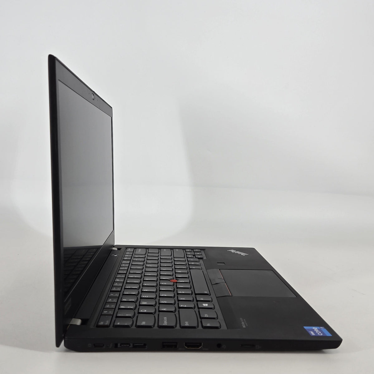 Lenovo ThinkPad T14 Gen 2 Black 2.8 GHz Intel Core i7 11th Gen. 16GB RAM 512GB Solid State Drive