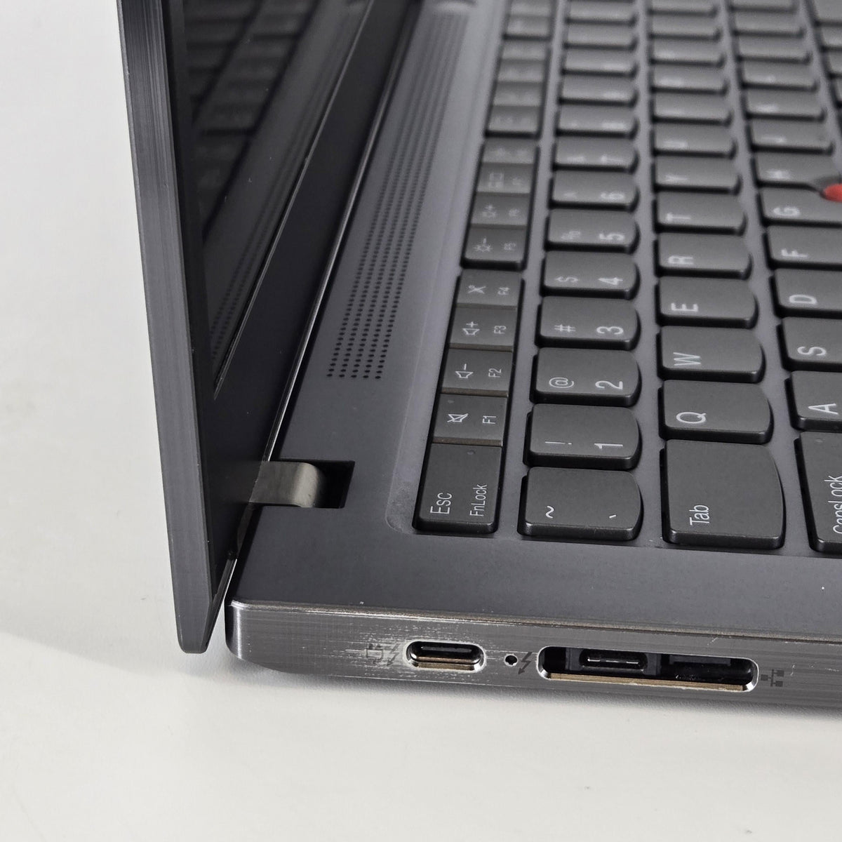 Lenovo ThinkPad T14s Gen 2 Gray 3.0 GHz Intel Core i7 11th Gen. 16GB RAM 512GB Solid State Drive