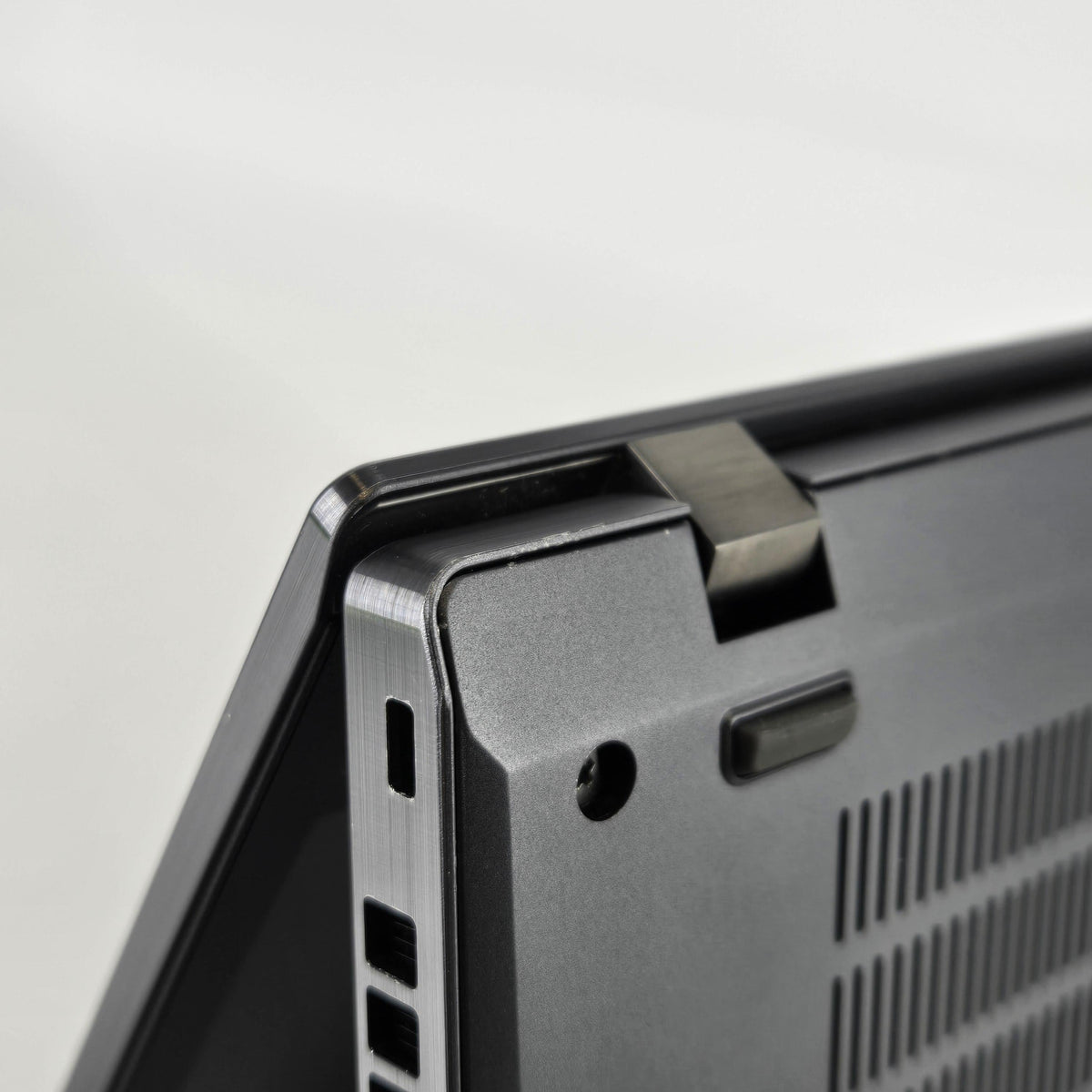 Lenovo ThinkPad T14s Gen 2 Gray 3.0 GHz Intel Core i7 11th Gen. 16GB RAM 512GB Solid State Drive