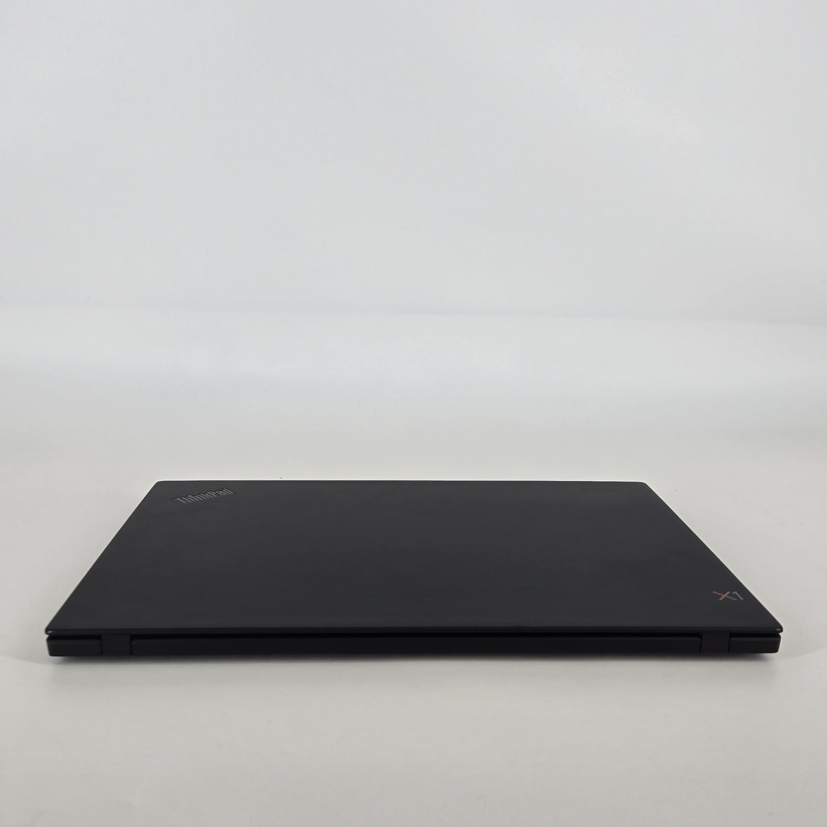 Lenovo ThinkPad X1 Carbon Gen 7 14 Black 1.6 GHz Intel Core i5 8th Gen. 8GB RAM 256GB Solid State Drive