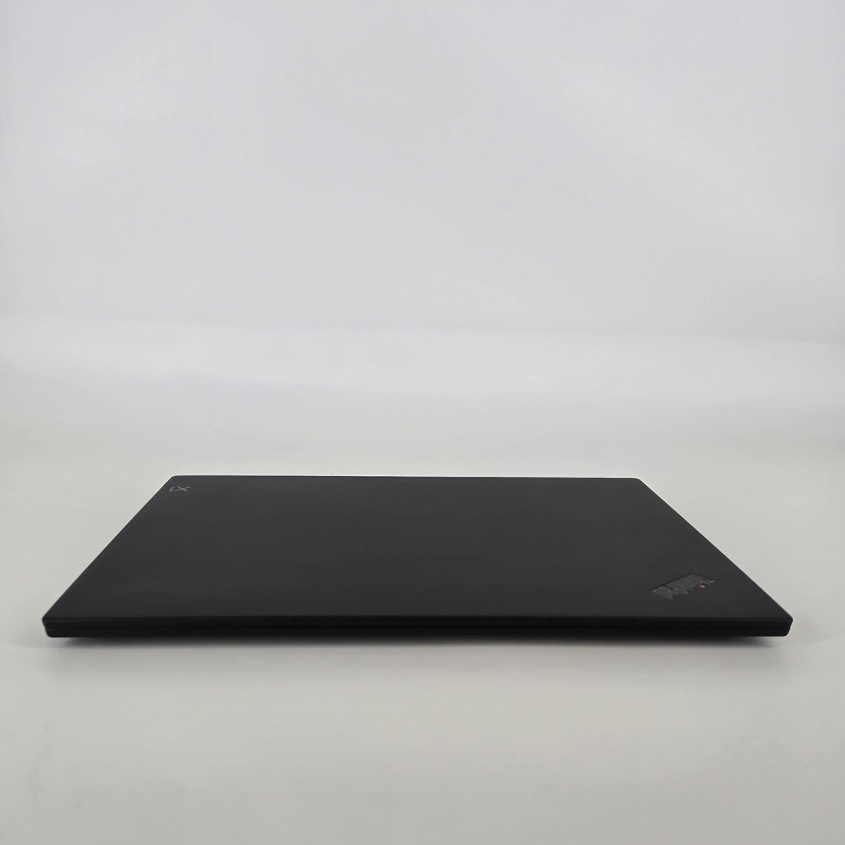 Lenovo ThinkPad X1 Carbon Gen 7 14 Black 1.6 GHz Intel Core i5 8th Gen. 8GB RAM 256GB Solid State Drive