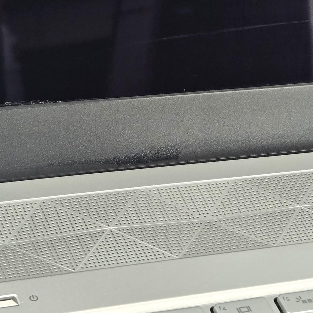 HP Pavilion 15 Silver 1.6 GHz Intel Core i5 8th Gen. 8GB RAM 256GB Solid State Drive