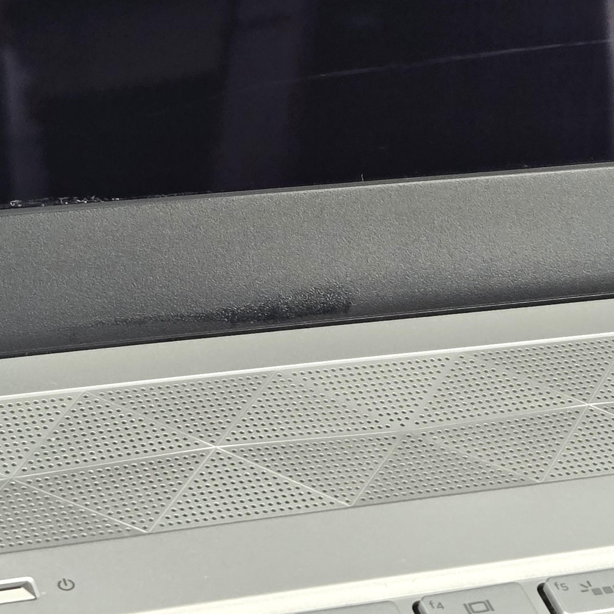 HP Pavilion 15 Silver 1.6 GHz Intel Core i5 8th Gen. 8GB RAM 256GB Solid State Drive