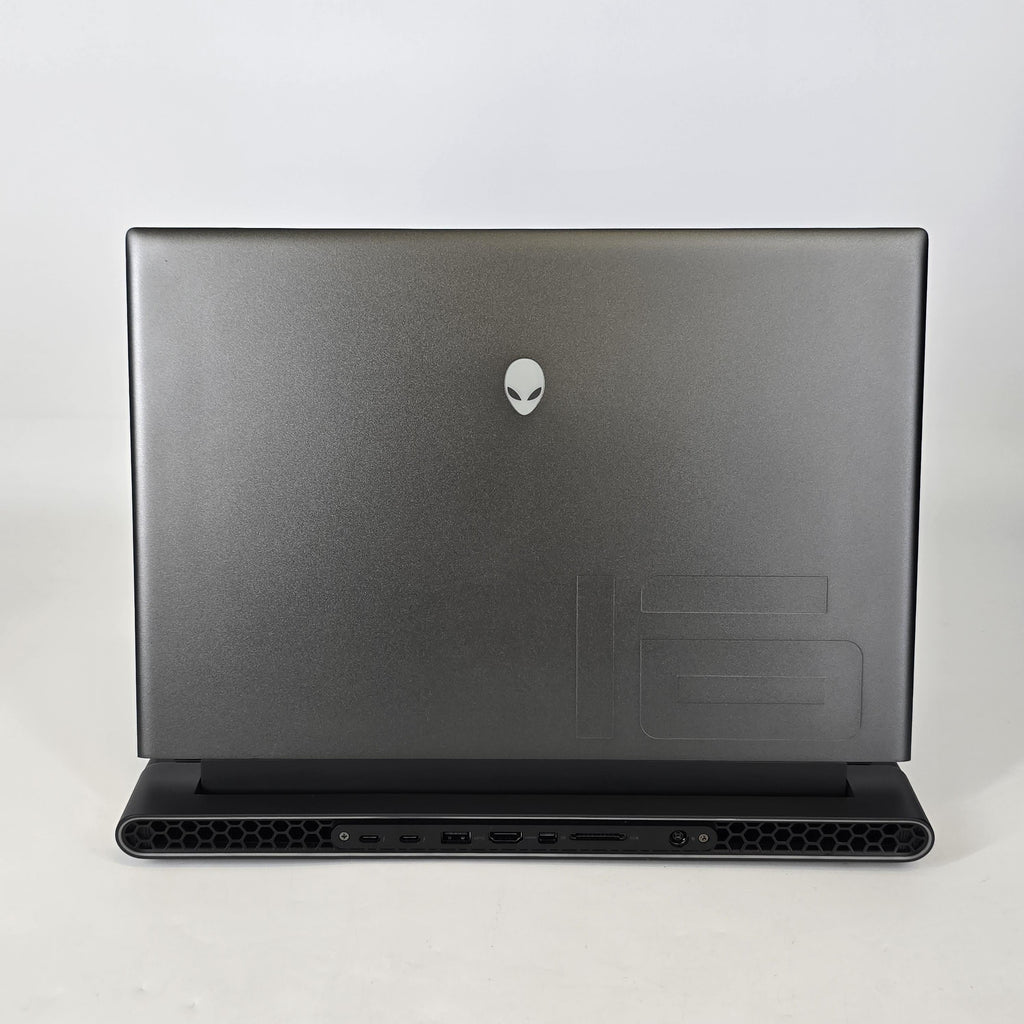 Alienware M16 R1 Black 2.1 GHz Intel Core i7 13th Gen. 32GB RAM 1TB Solid State Drive NVIDIA GeForce RTX 4070 8 GB