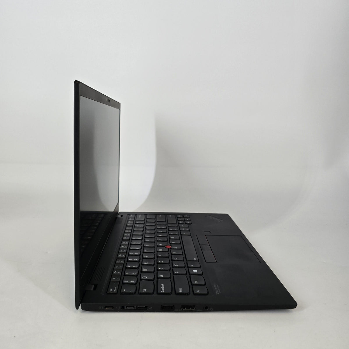Lenovo ThinkPad X1 Carbon Gen 7 14 Black 1.6 GHz Intel Core i5 8th Gen. 8GB RAM 256GB Solid State Drive