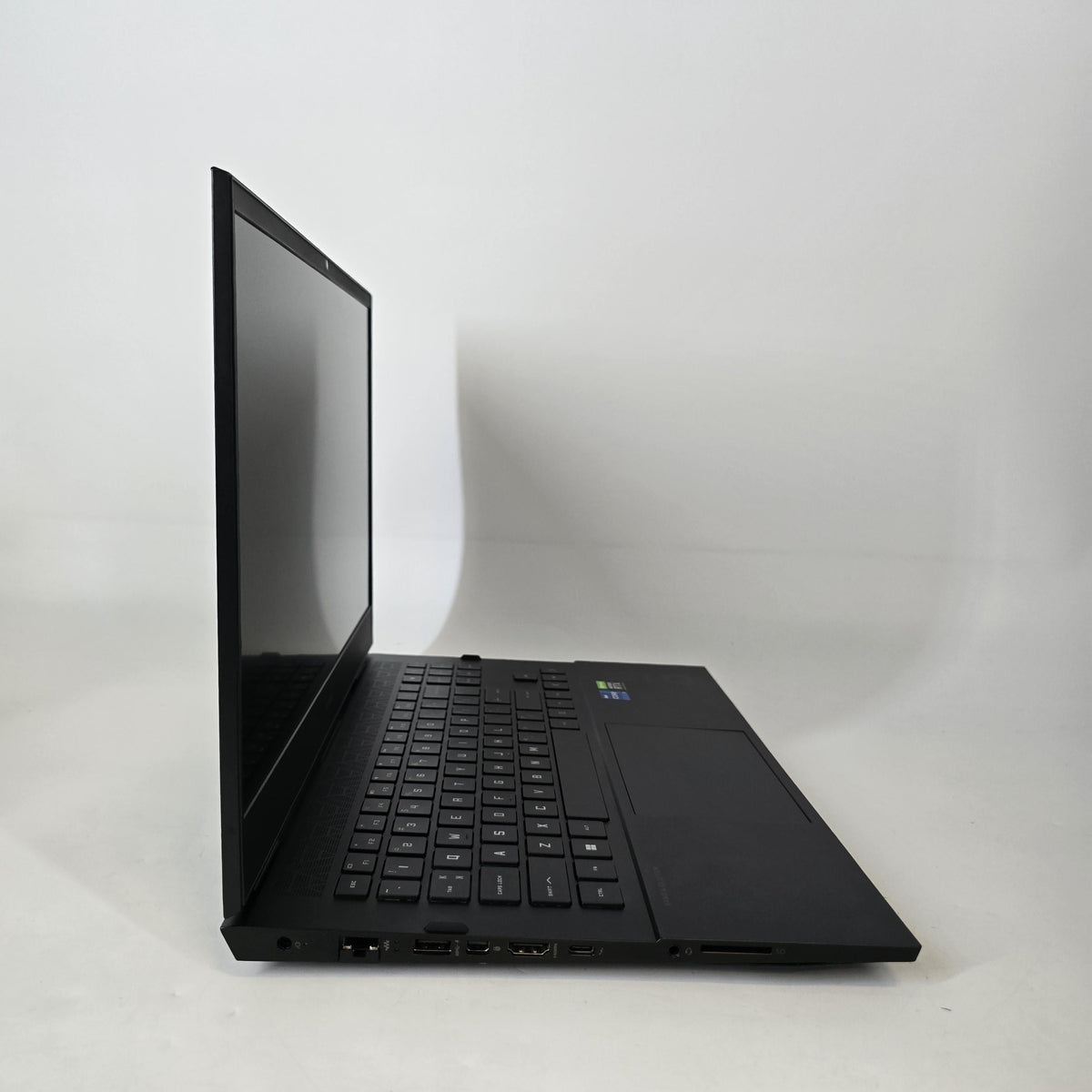 HP Omen 16 Black 2.3 GHz Intel Core i7 11th Gen. 16GB RAM 512GB Solid State Drive NVIDIA GeForce RTX 3060 6 GB