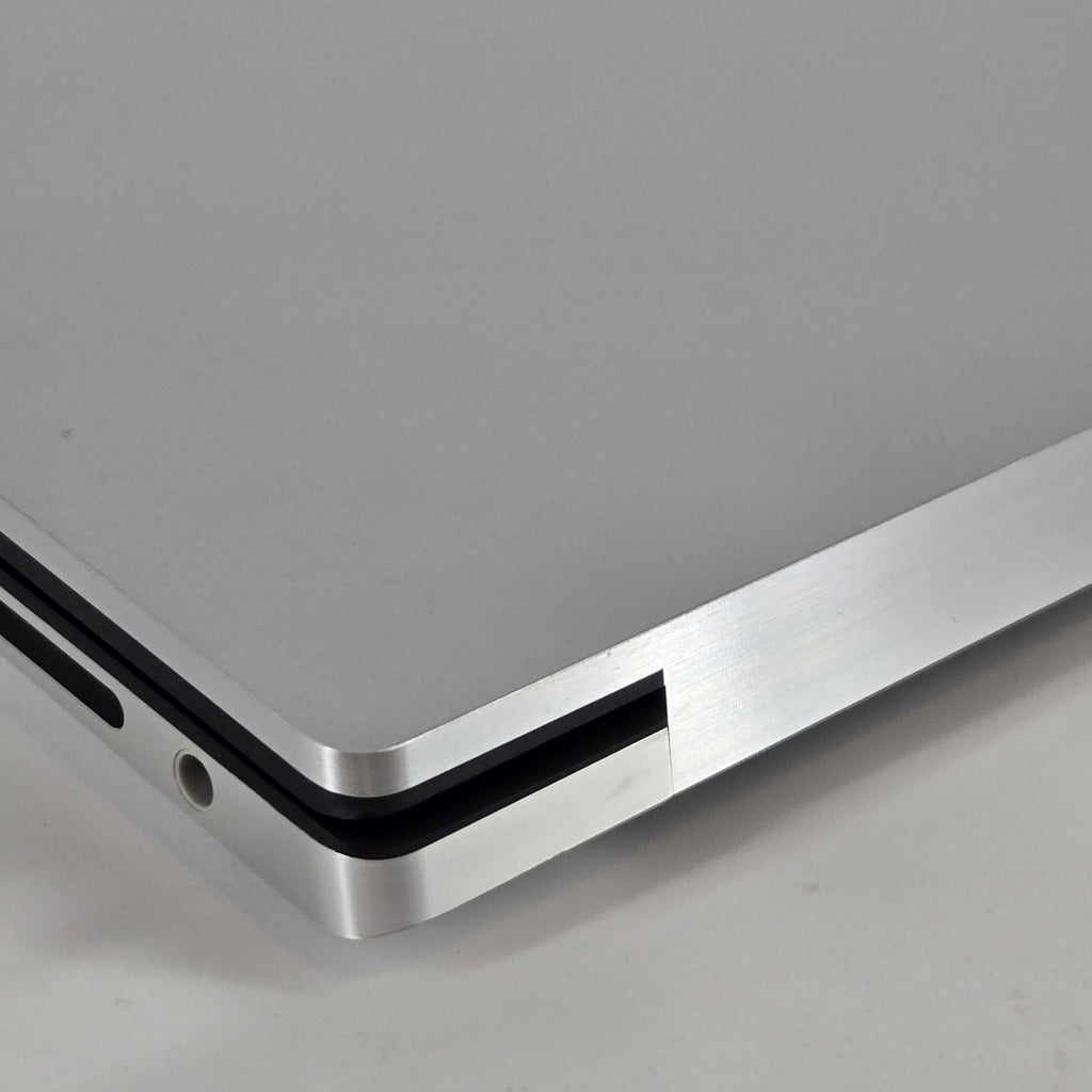 Dell XPS 15 9530 Silver 2.6 GHz Intel Core i9 13th Gen. 64GB RAM 2TB Solid State Drive NVIDIA GeForce RTX 4070 8 GB