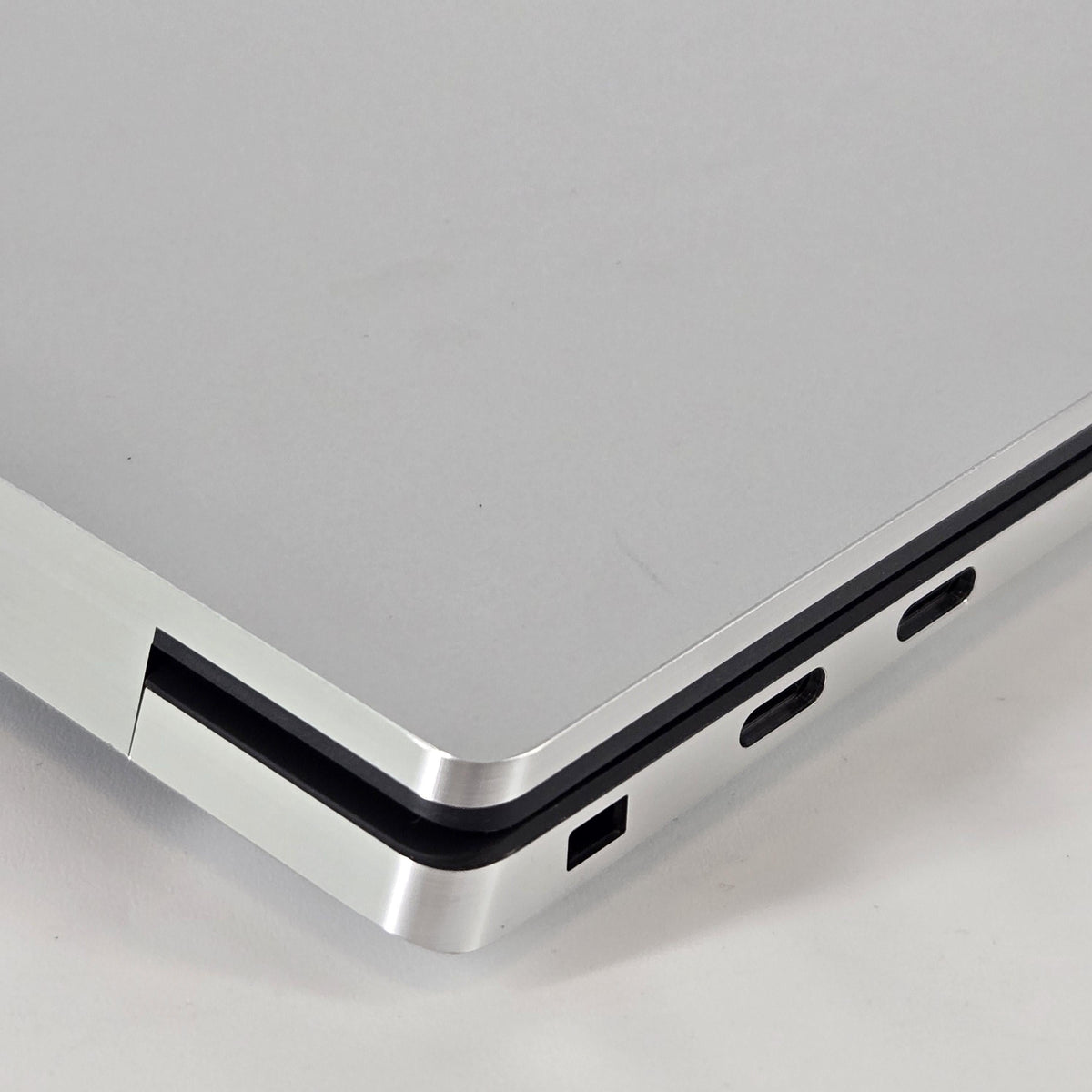 Dell XPS 15 9530 Silver 2.6 GHz Intel Core i9 13th Gen. 64GB RAM 2TB Solid State Drive NVIDIA GeForce RTX 4070 8 GB