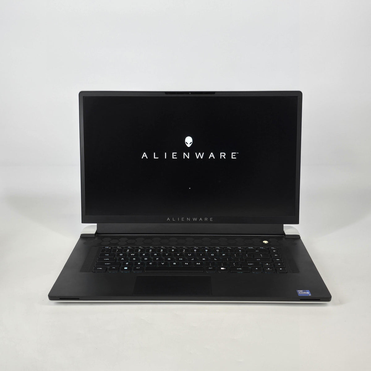 Alienware X17 R2 White 2.5 GHz Intel Core i9 12th Gen. 64GB RAM 2TB Solid State Drive NVIDIA GeForce RTX 3080 Ti 16 GB