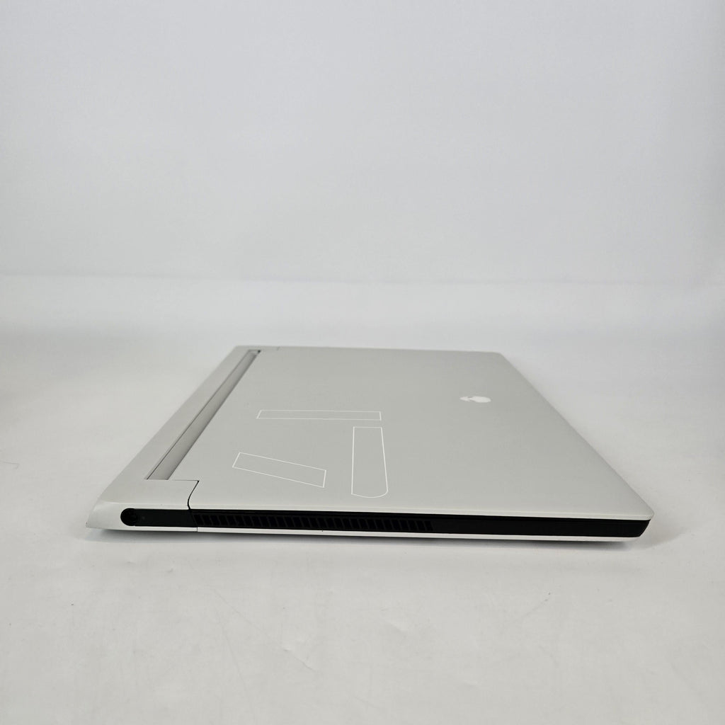 Alienware X17 R2 White 2.5 GHz Intel Core i9 12th Gen. 64GB RAM 2TB Solid State Drive NVIDIA GeForce RTX 3080 Ti 16 GB
