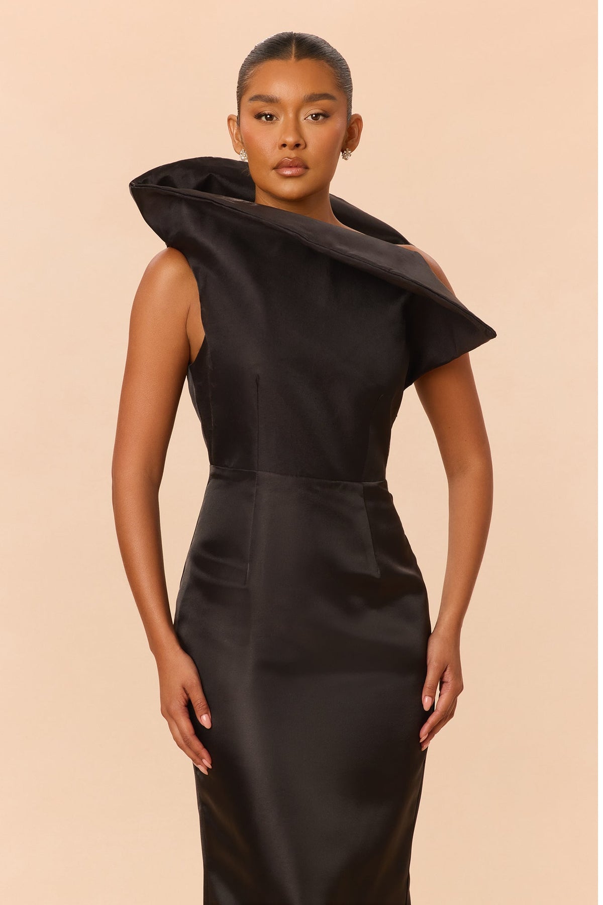 Red Carpet Moment Maxi Dress - Black