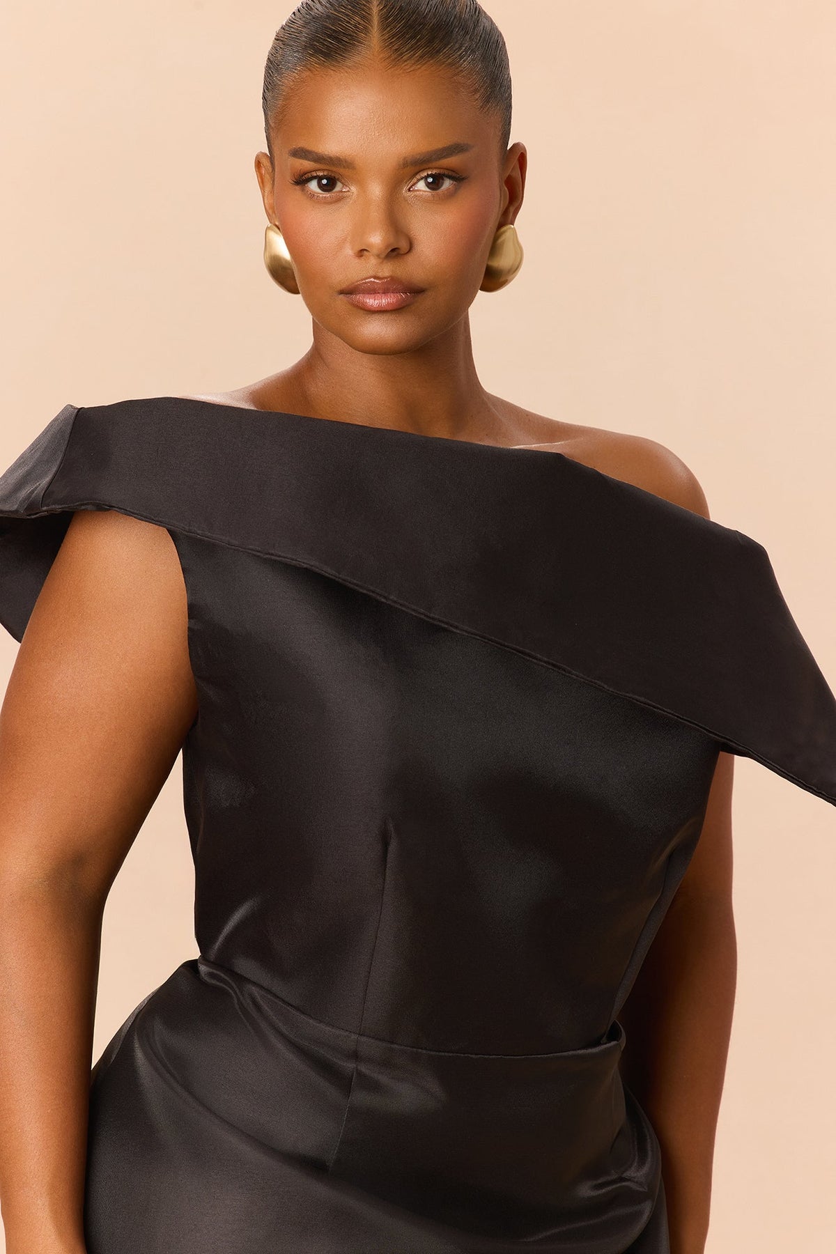 Red Carpet Moment Maxi Dress - Black