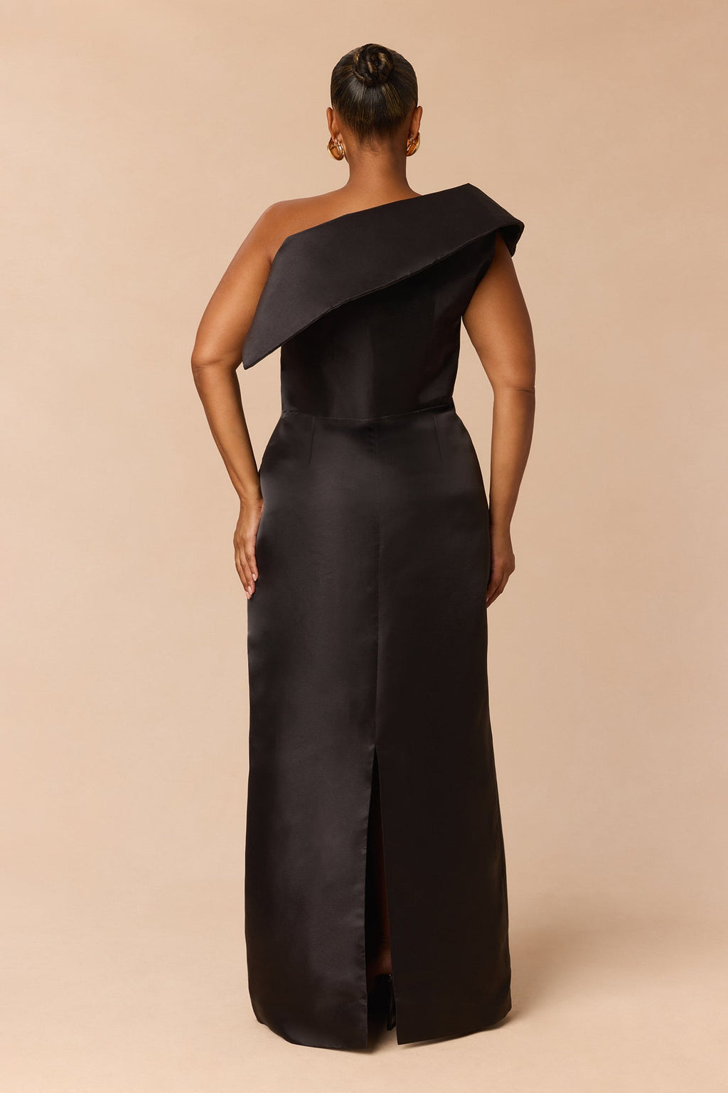 Red Carpet Moment Maxi Dress - Black
