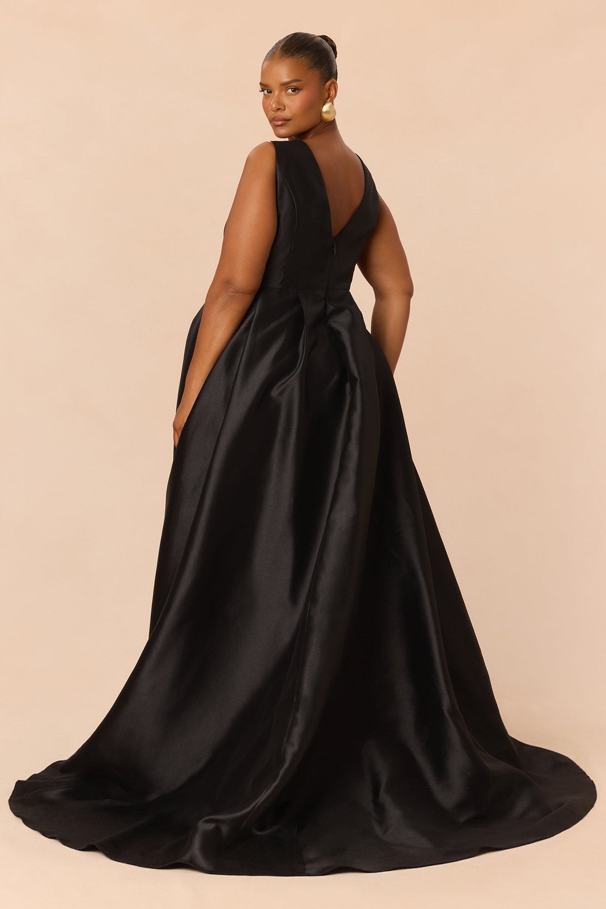 Lovers Lane Sleeveless Taffeta Gown - Black