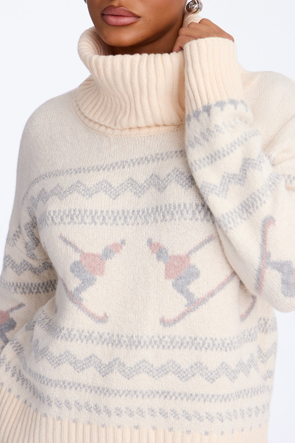 Ski Getaway Turtle Neck Pullover Sweater - Cream/combo