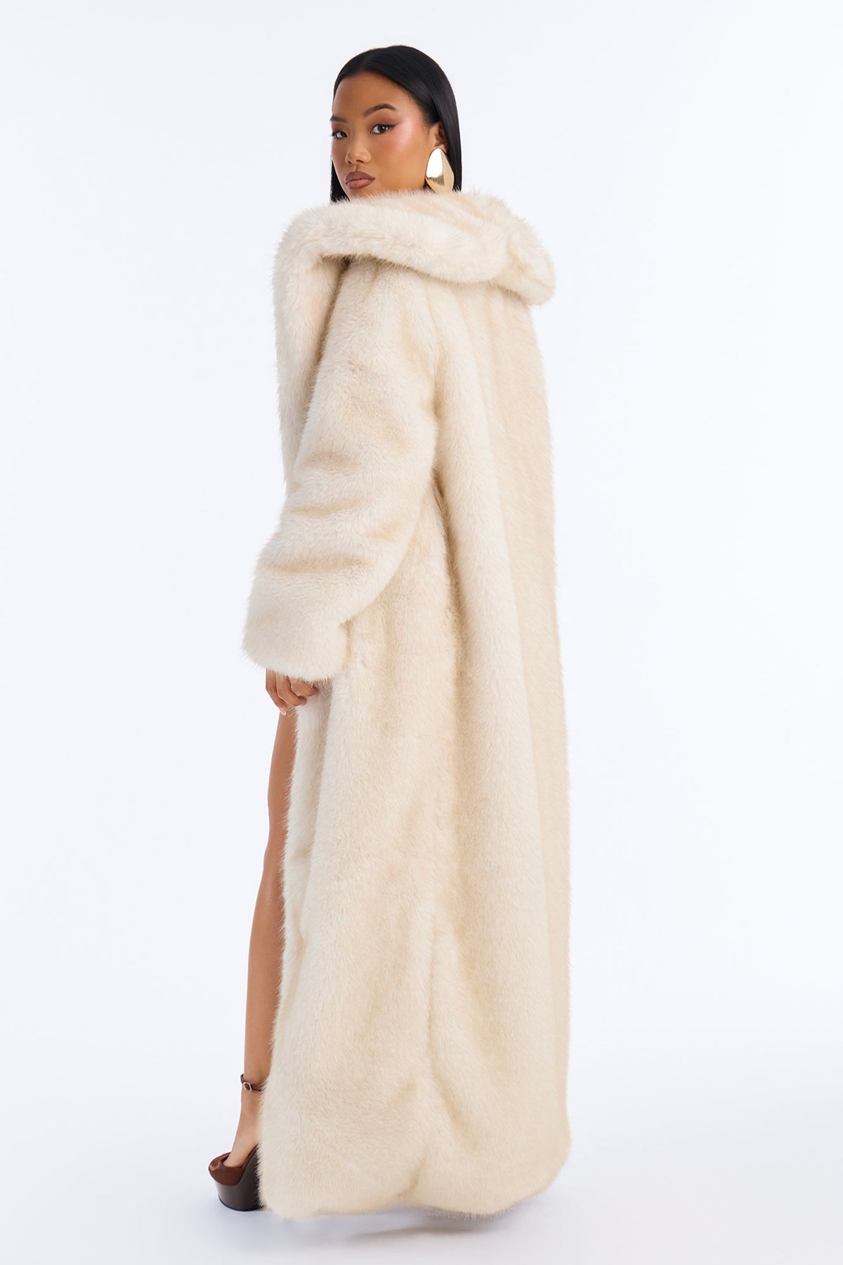 Bella Donna Two Tone Long Faux Fur Coat - Ivory