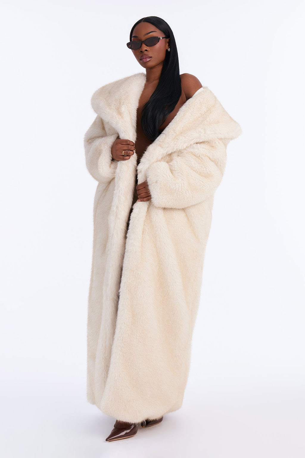 Bella Donna Two Tone Long Faux Fur Coat - Ivory