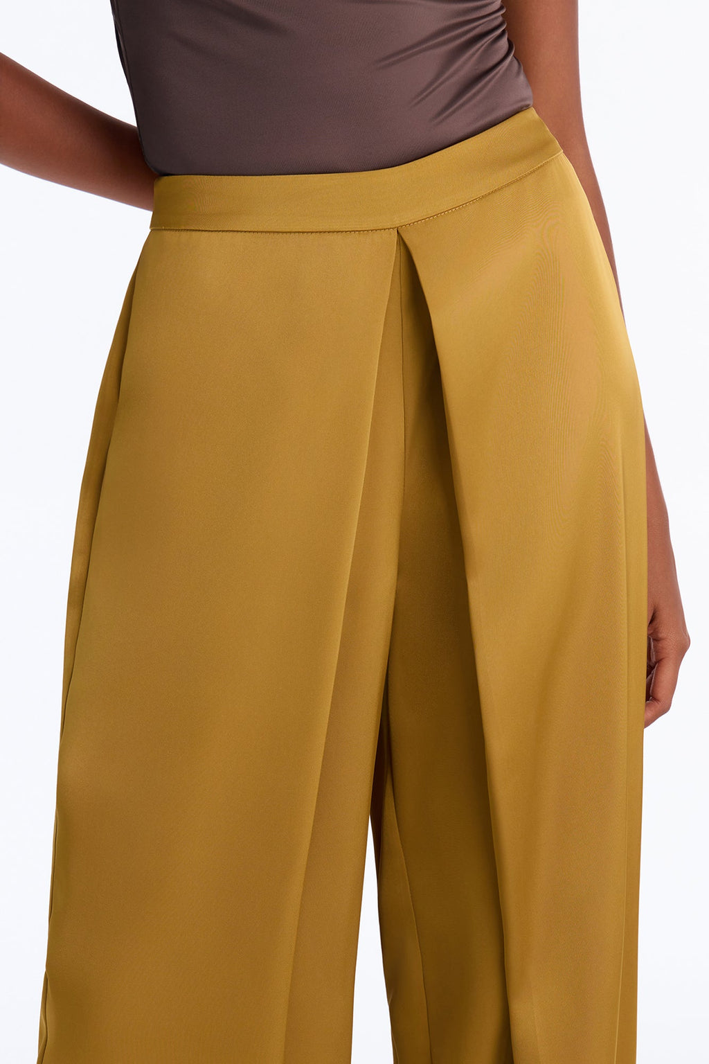 Willa Chic Large Pleat Satin Pant - Chartreuse