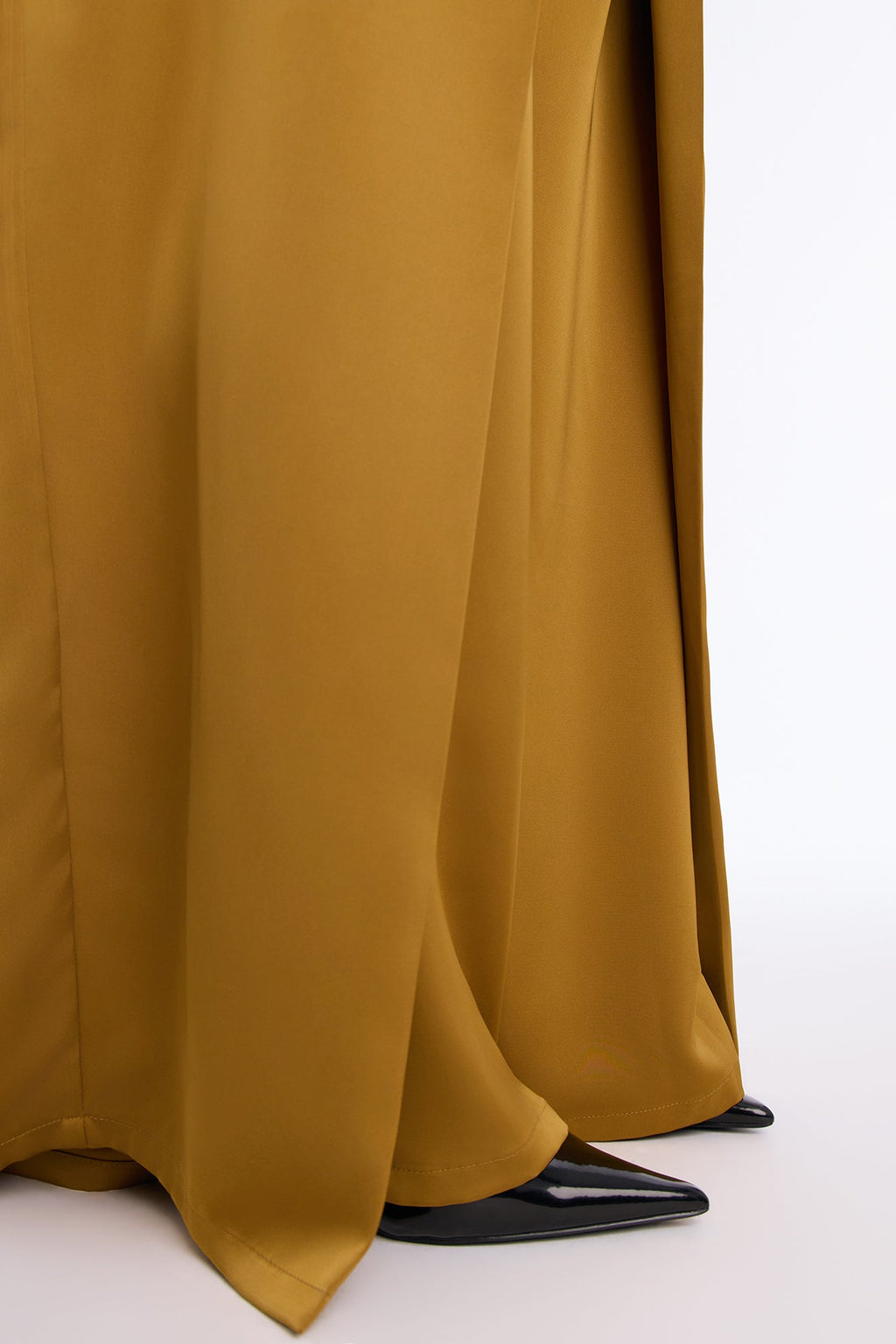 Willa Chic Large Pleat Satin Pant - Chartreuse