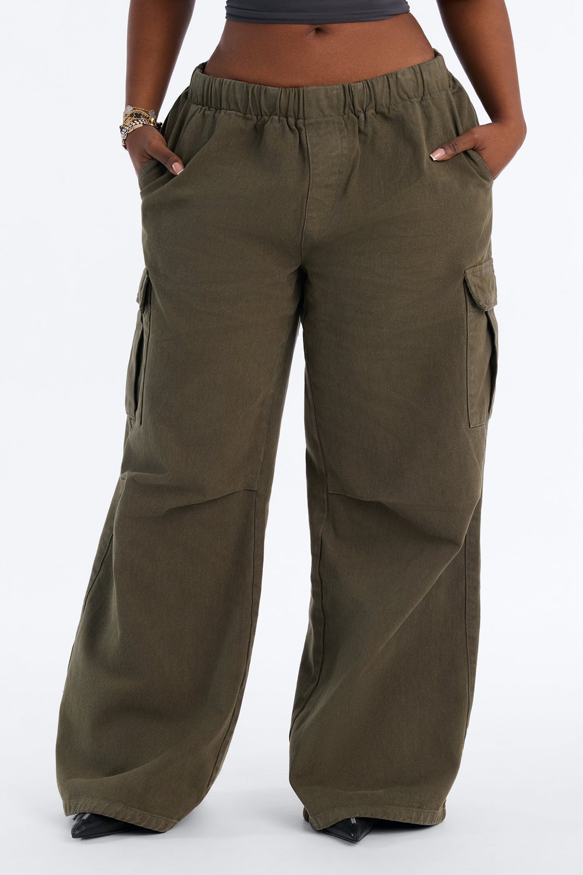 On The Move Twill Cargo Wide Leg Pant - Olive