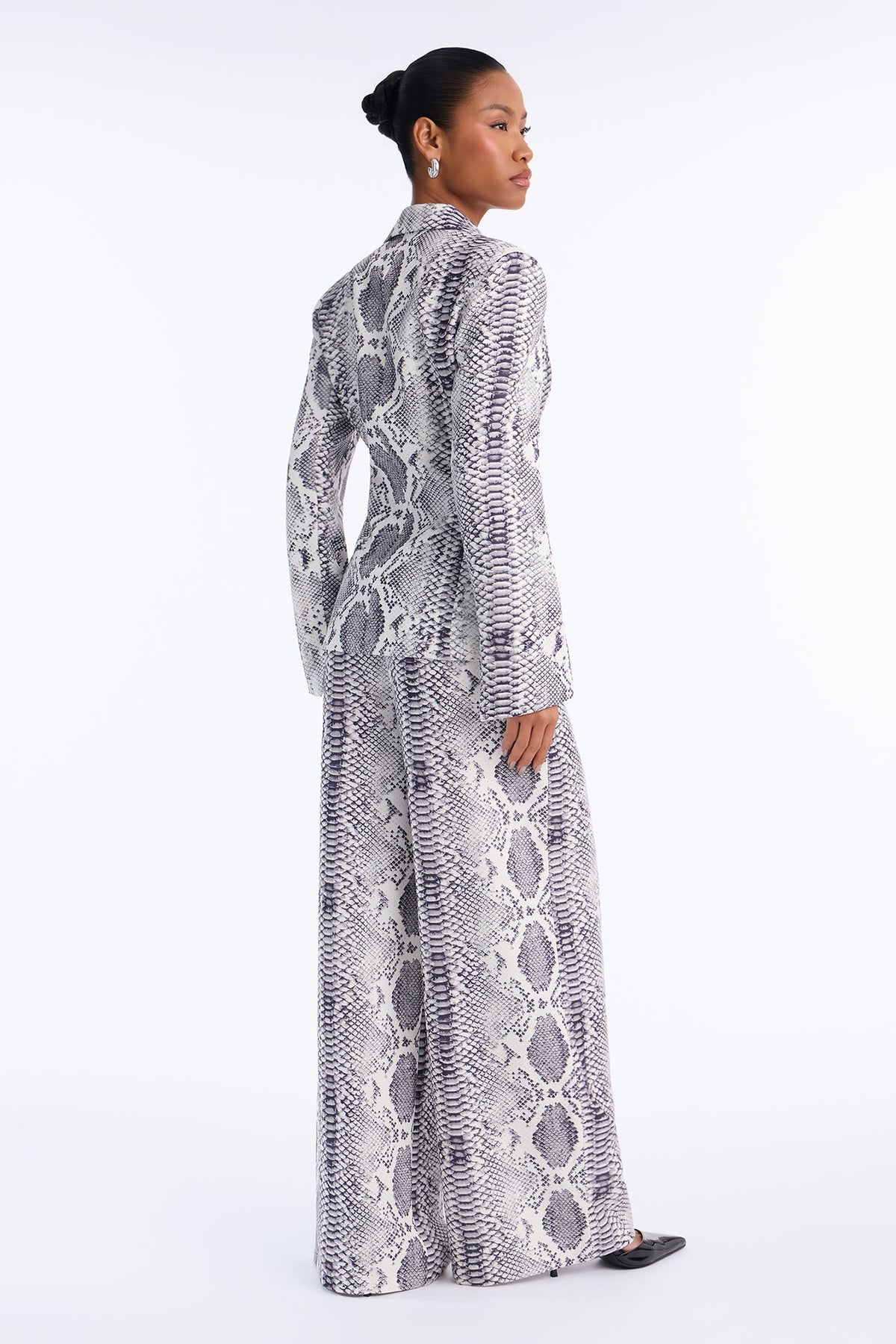 Power Moves Snake Pant Set - Grey/combo