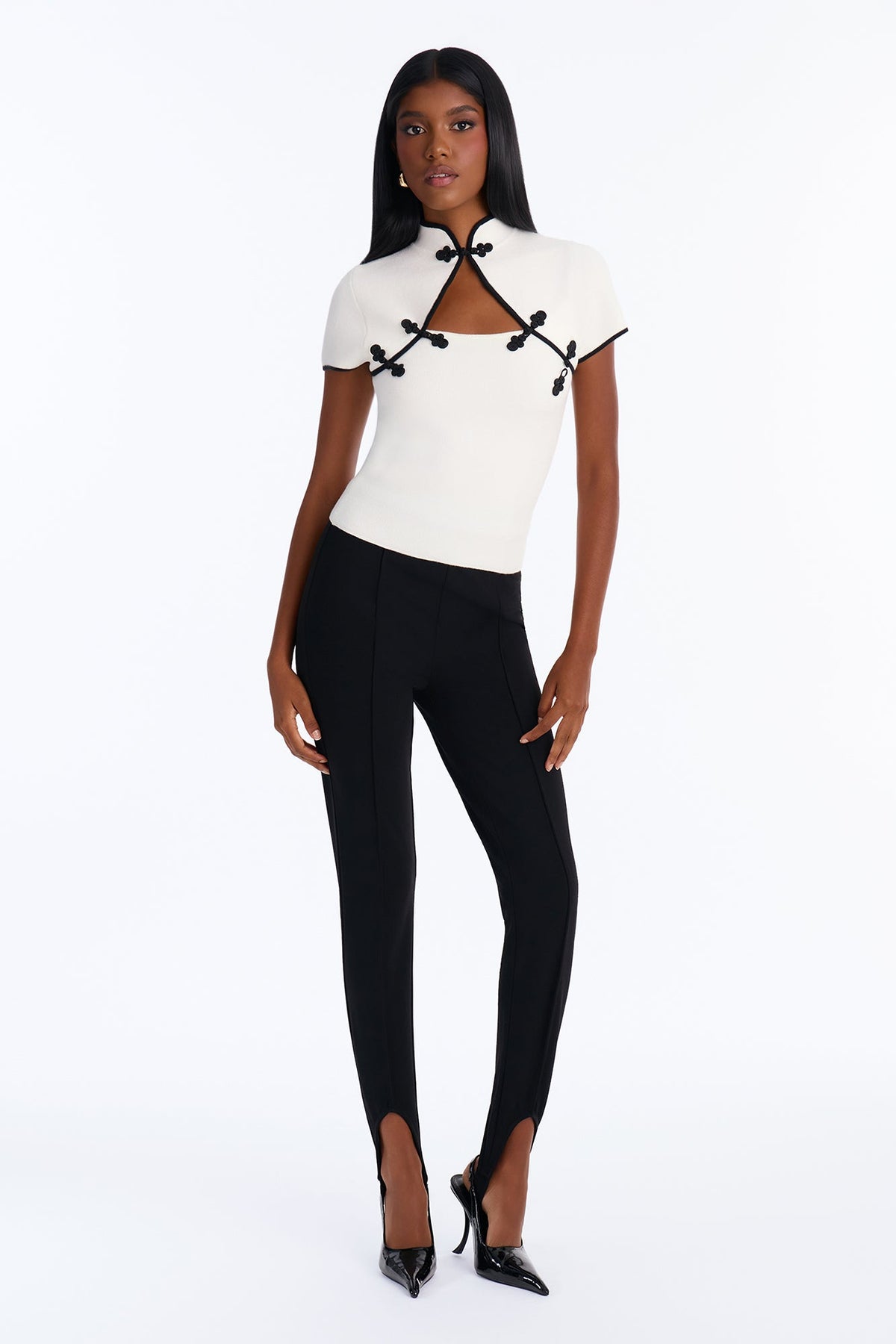 Lui Mock Neck Short Sleeve Pullover Sweater - White/Black