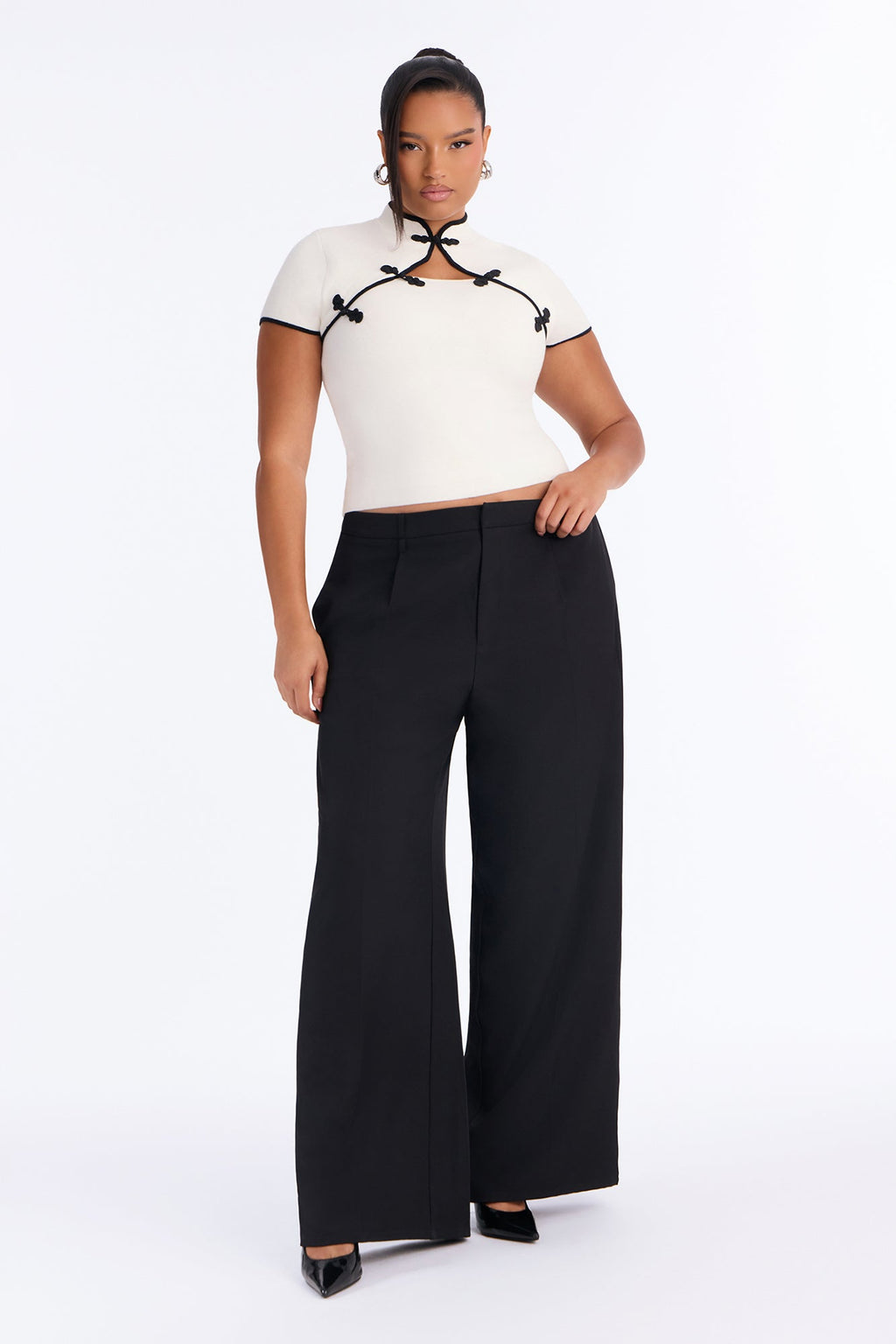 Lui Mock Neck Short Sleeve Pullover Sweater - White/Black