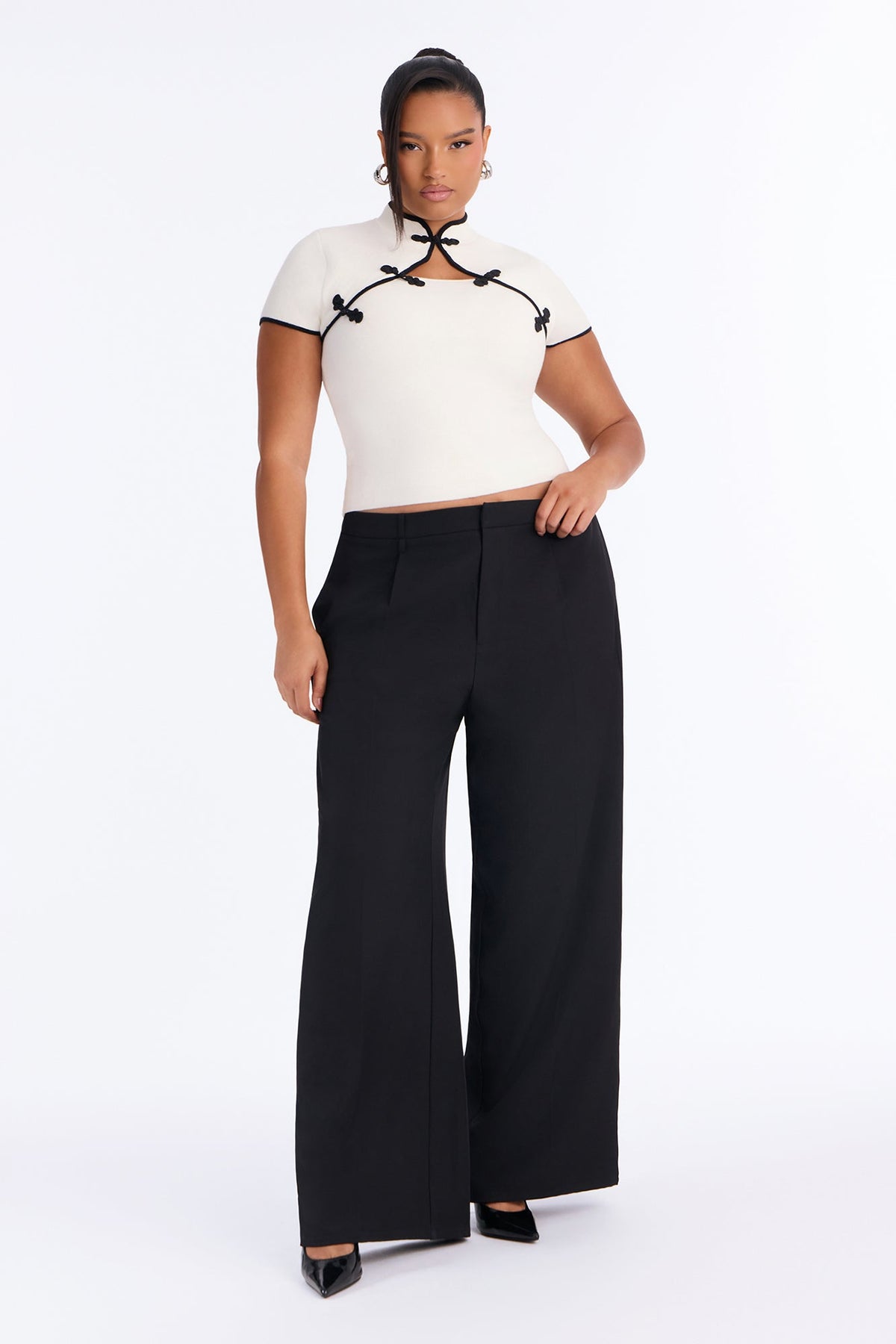 Lui Mock Neck Short Sleeve Pullover Sweater - White/Black