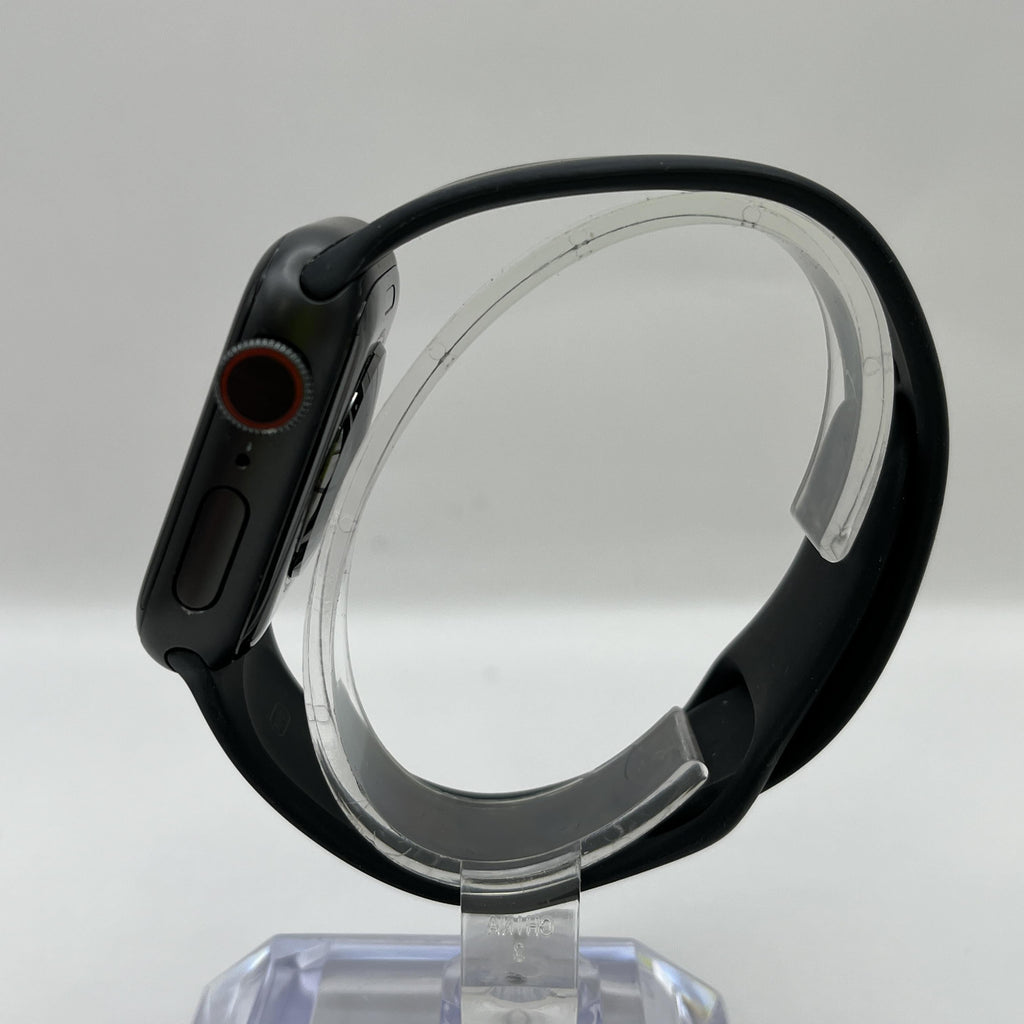 Apple Watch (Series 5) 40mm Grey Unlocked 32GB
