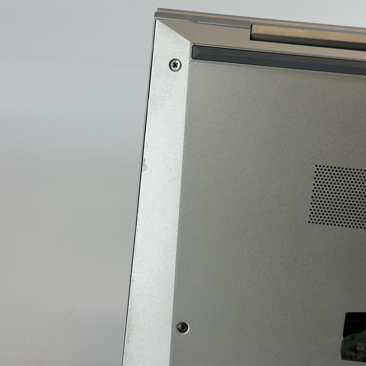 HP Elitebook 840 G8 14 Silver 2.8 GHz Intel Core i7 11th Gen. 16GB RAM 512GB Solid State Drive