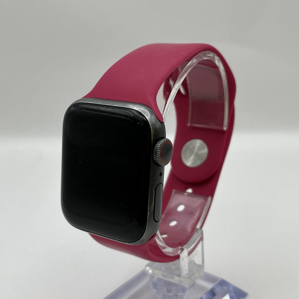 Apple Watch (Series 5) 40mm Grey Unlocked 32GB