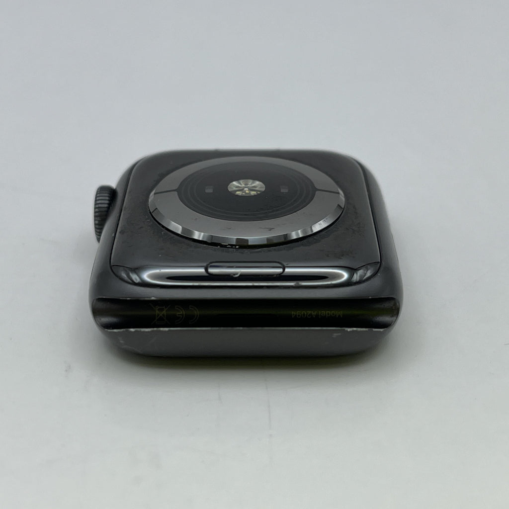 Apple Watch (Series 5) 40mm Grey Unlocked 32GB